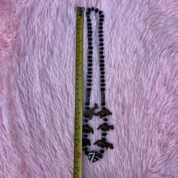 Vintage Single Strand Necklace Wooden Hand Carved beads & African Safari Animals - Picture 8 of 11